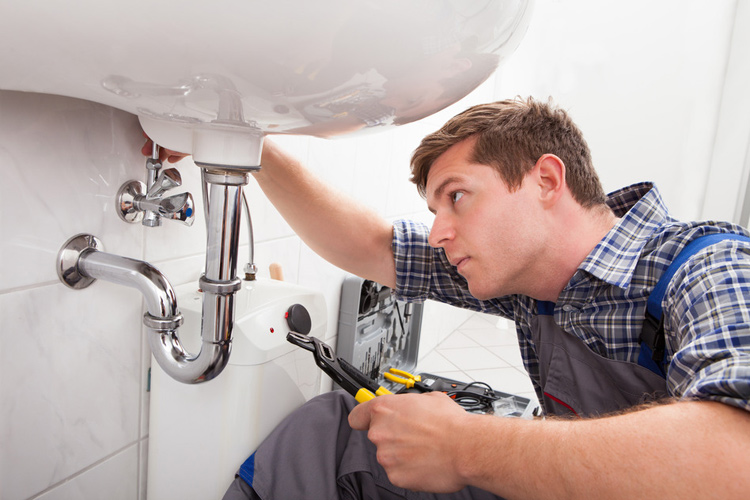 Signs You Need Drain Repair Services